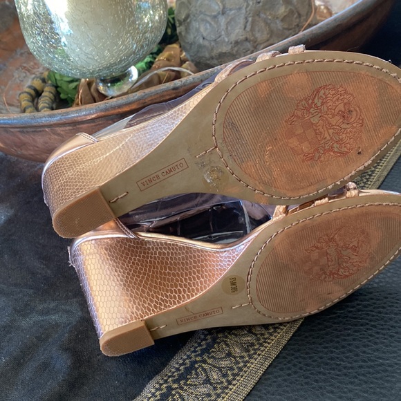 VINCE CAMUTO rose gold heels with class & bling….Gorgeous!! EUC!🌸 - Picture 10 of 14